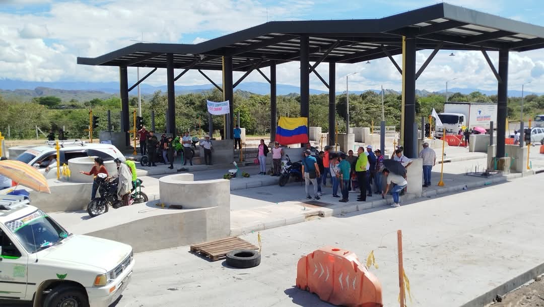 Peaje Laberinto en Hobo Huila