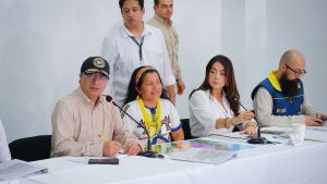 Ante el bloqueo financiero y un posible revés en la Corte, el Gobierno ya tiene lista una nueva declaratoria. Están en juego más de $10 billones para inversión social.