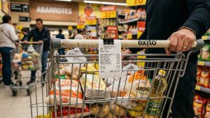 Carrito de compras con mercado