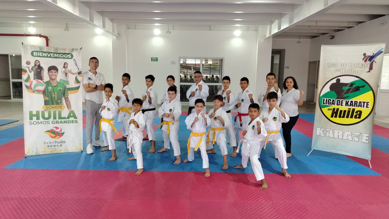 Estudiantes de Karate en el Huila