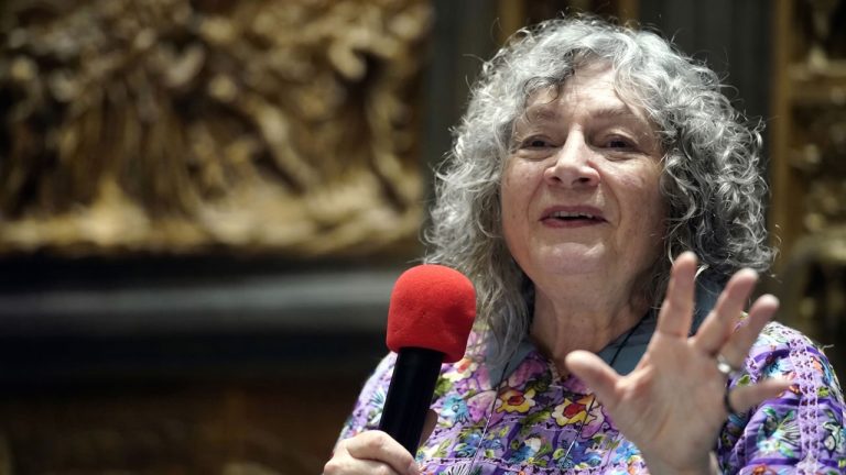 Rita Segato en la Biblioteca Luis Ángel Arando.