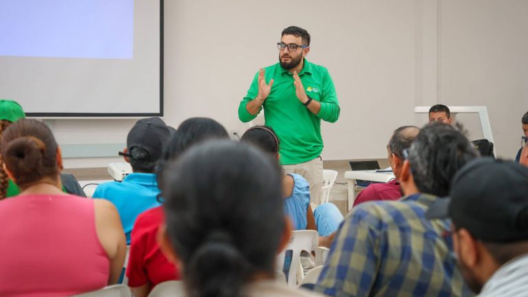 ANT formaliza tierras de 200 familias en Pitalito