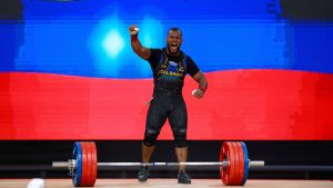 Jeison López hace historia con tres récords mundiales