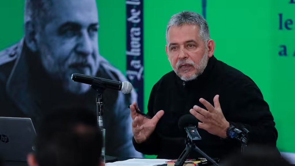 Mario Mendoza escritor colombiano