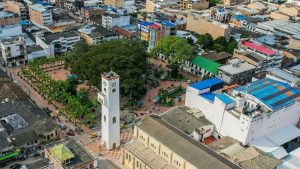 Toma aérea del parque principal de Pitalito