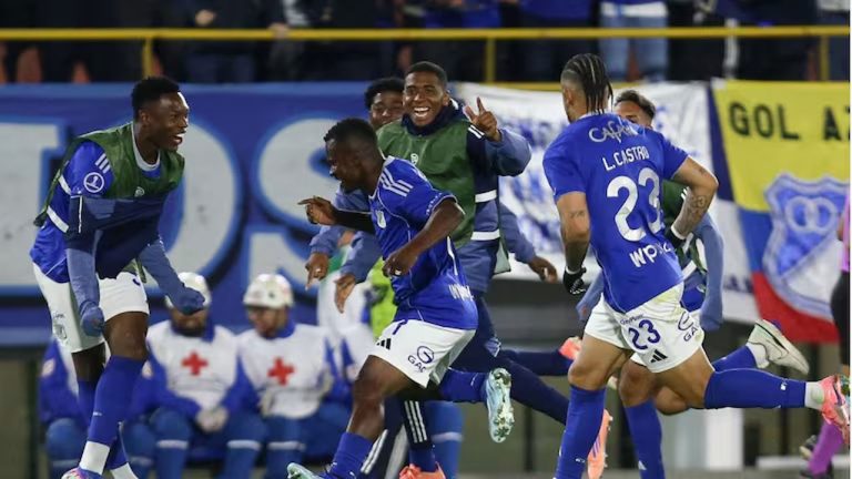 Darwin Quintero celebra gol con Millonarios