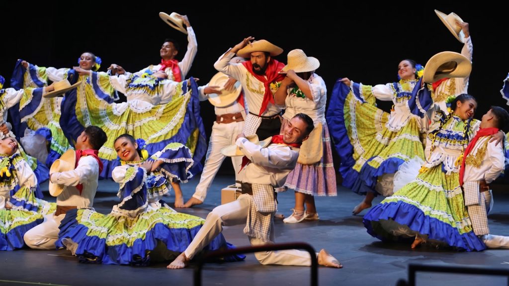 El Huila deslumbra en Bogotá con su muestra del 65° Festival del Bambuco