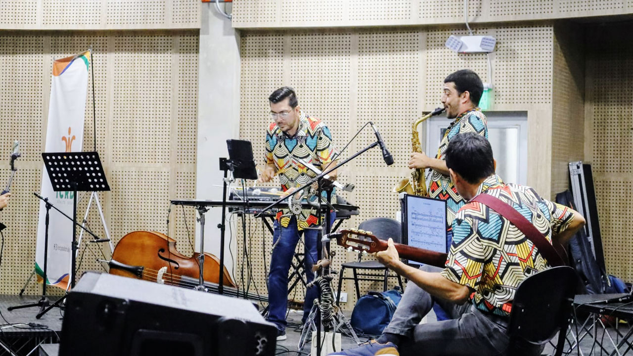 N3 Jazz Trío conquista el Valle de Laboyos