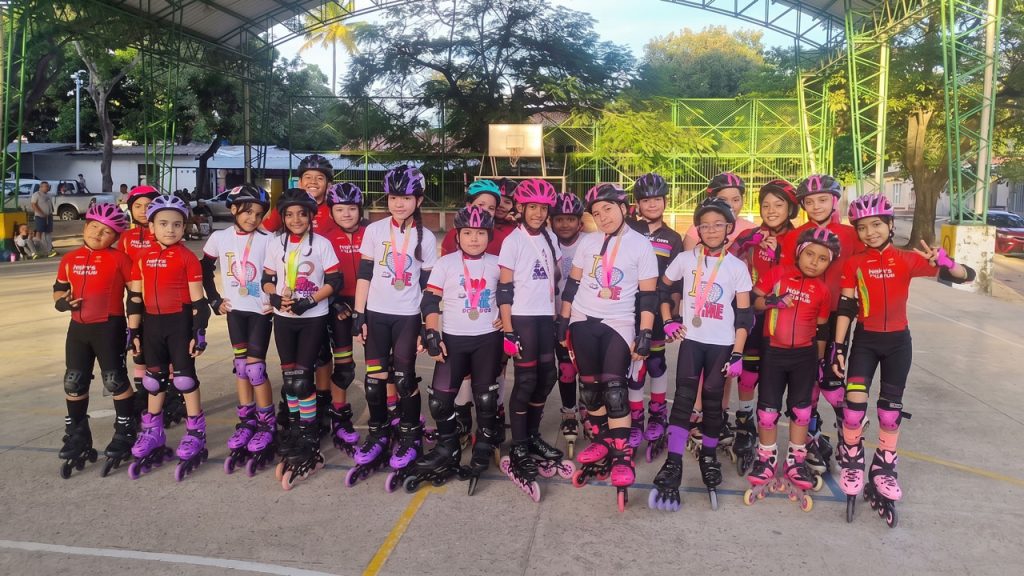 Patinaje opita, oro y gloria en torneo nacional