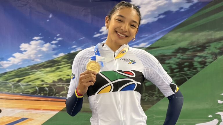 Manuela Loaiza destronó a las potencias europeas y se adueñó de la plusmarca mundial de pista. Conoce todos los detalles de su marca de oro aquí.