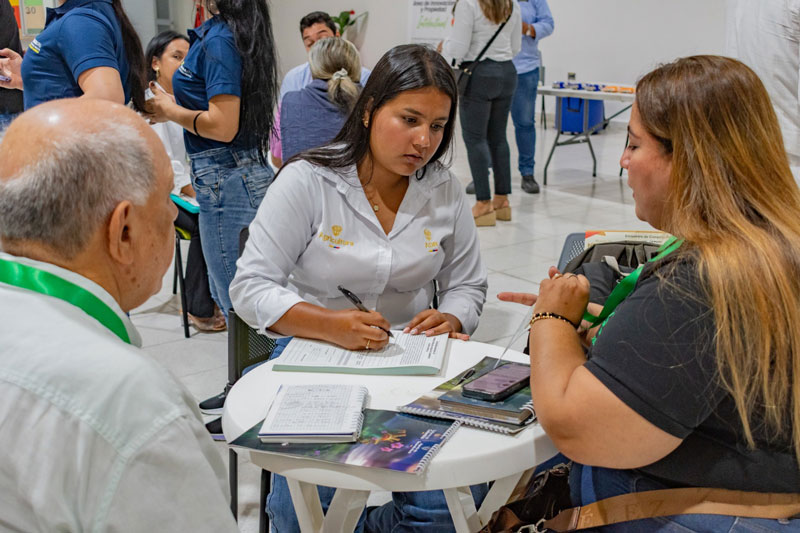 Campo huilense logra acuerdos por $418 millones en primera rueda de negocios de 2026
