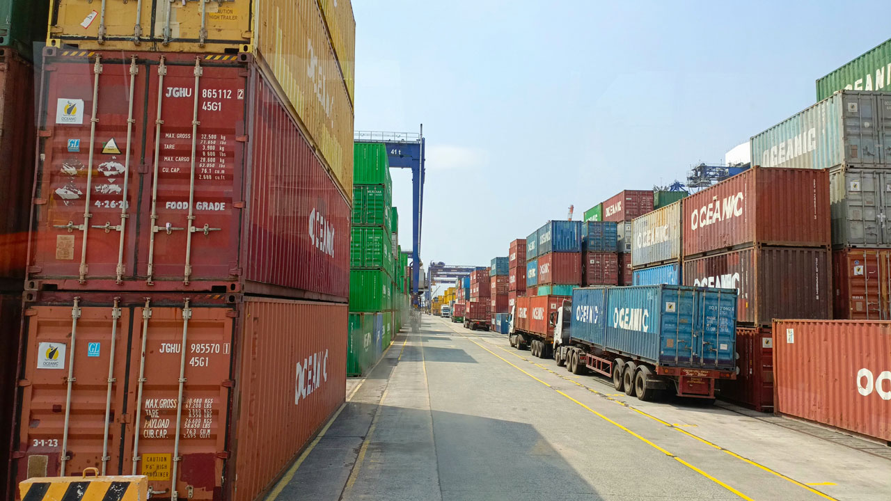 Exportaciones suben 20,9% impulsadas por oro y carbón