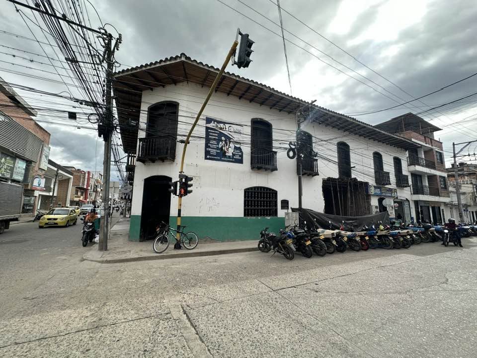 El olvido también demuele