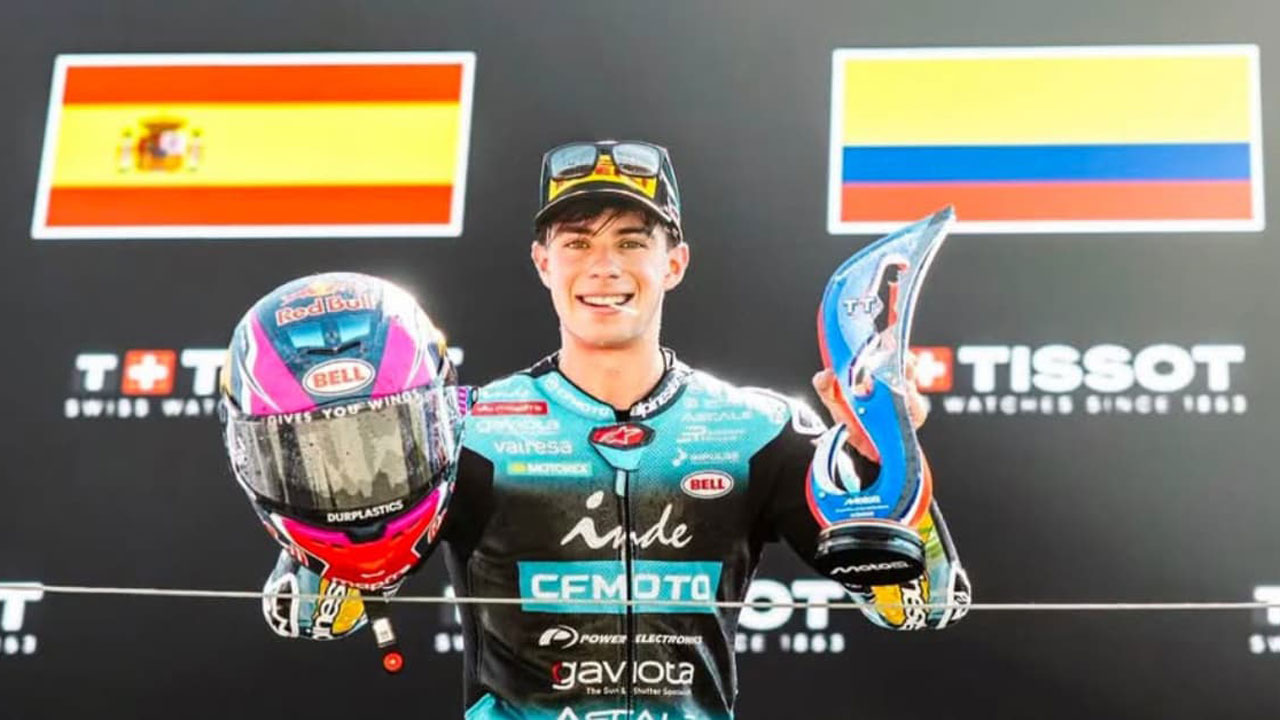 David Alonso reina en Moto2 en la mítica Assen