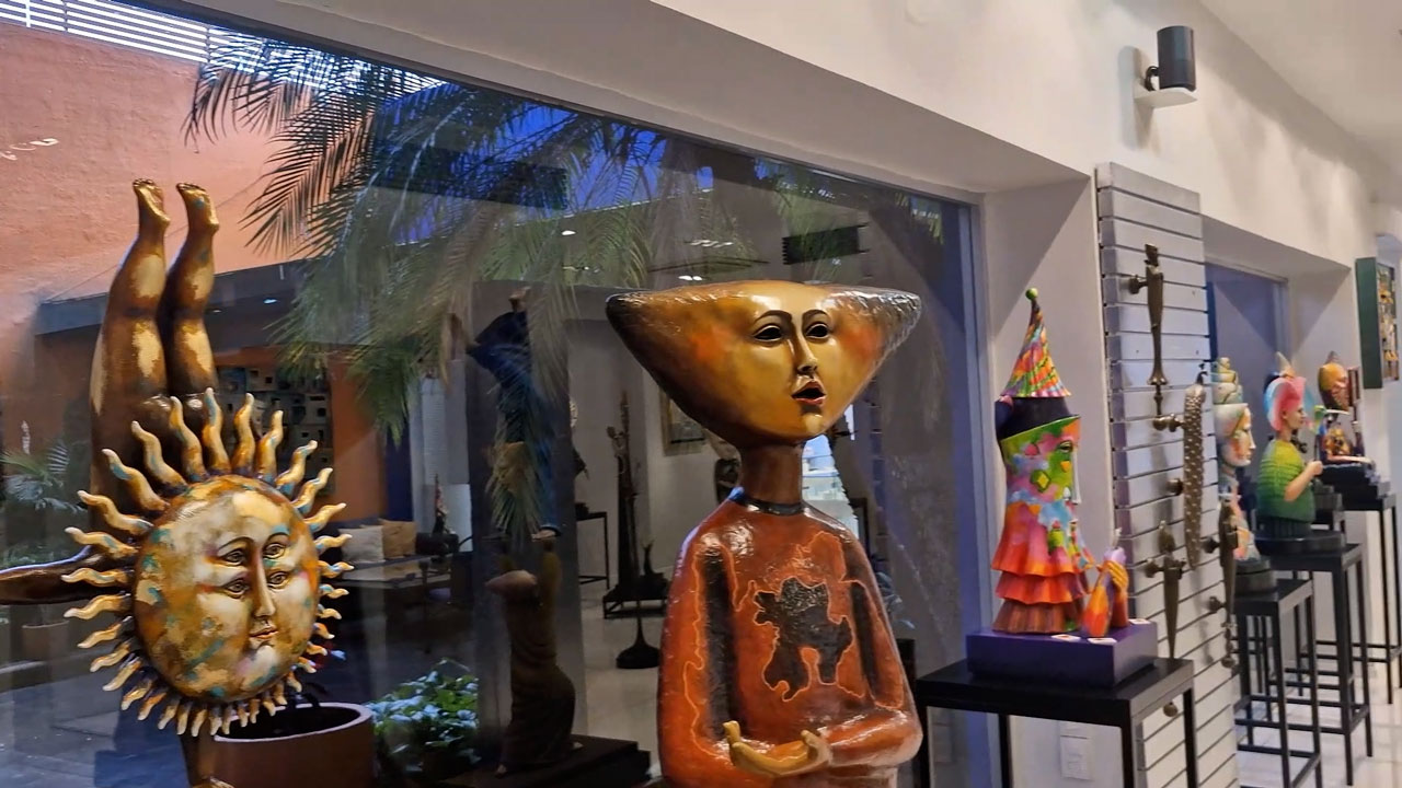 La galería de Sergio Bustamante y el Reflejo de Tlaquepaque