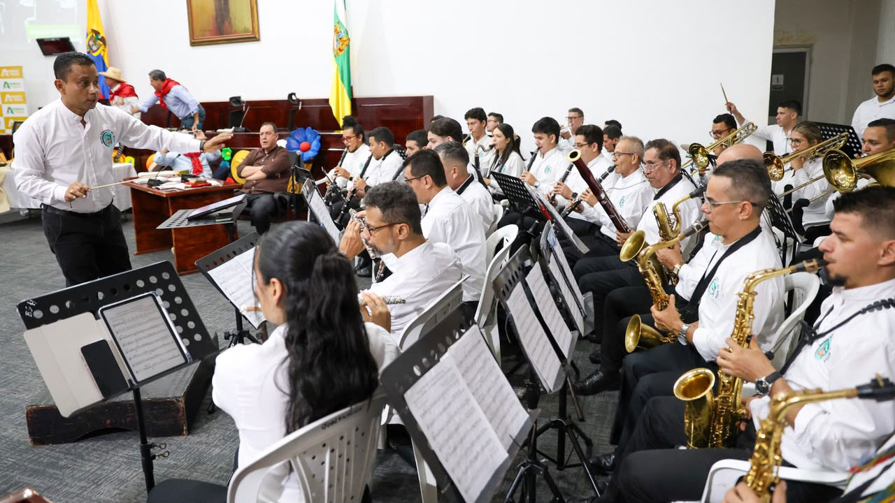 Huila 2026: Superávit, vías y la Escuela Universitaria del Café
