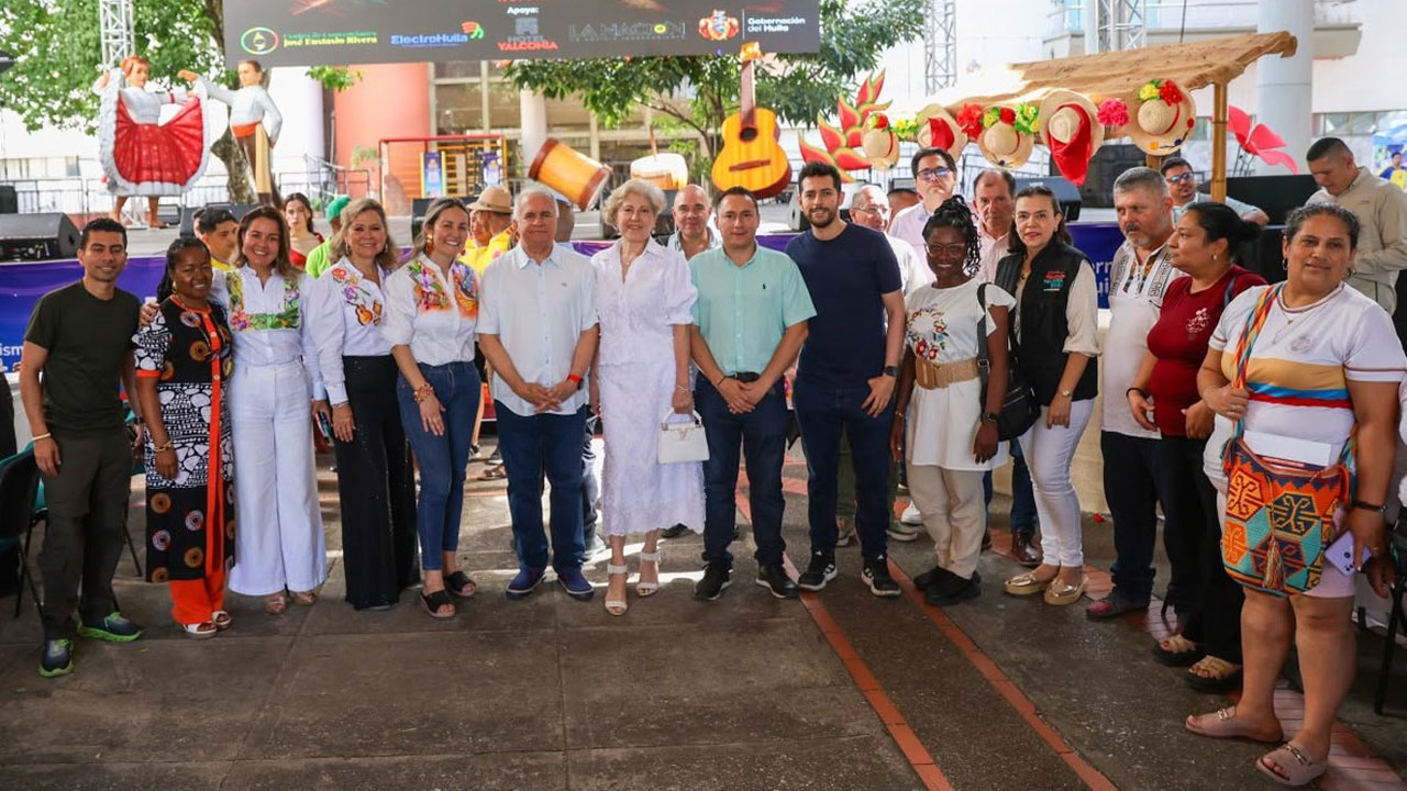 Neiva inaugura el VI Gran Salón y Pasarela Artesanal