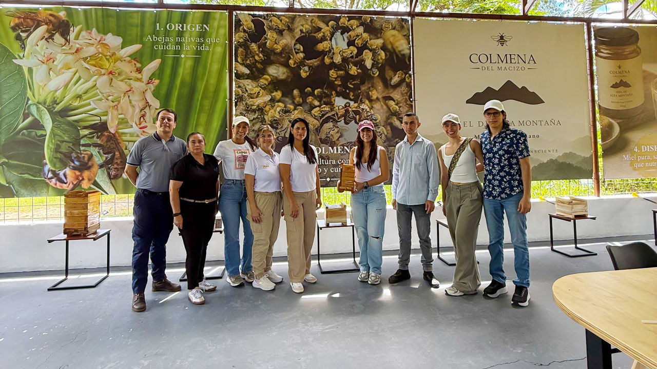 Rivera estrena el primer museo de abejas del Huila