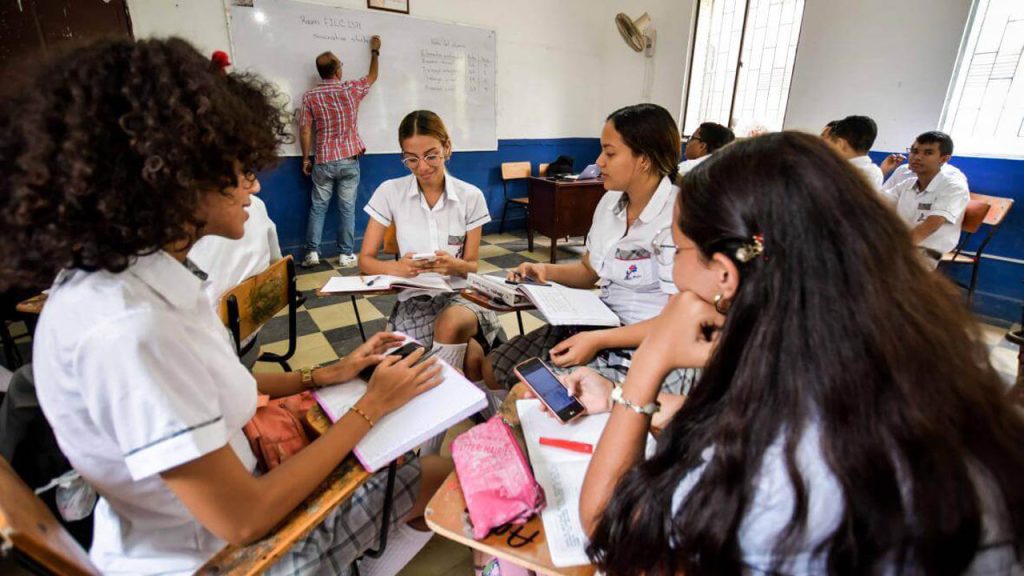 Educación media en Colombia: el gran rezago de la región