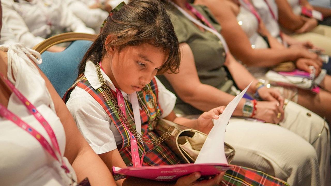 Evaluación revela impacto de la Estrategia de Formación Integral en colegios públicos de Colombia