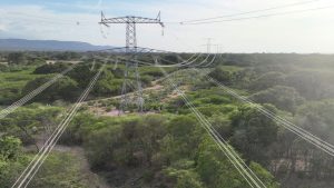 Gobierno actualiza plan de expansión eléctrica para evitar retrasos en la transición energética