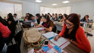 ¿Sabías que el 75,5% de egresados universitarios consigue trabajo?