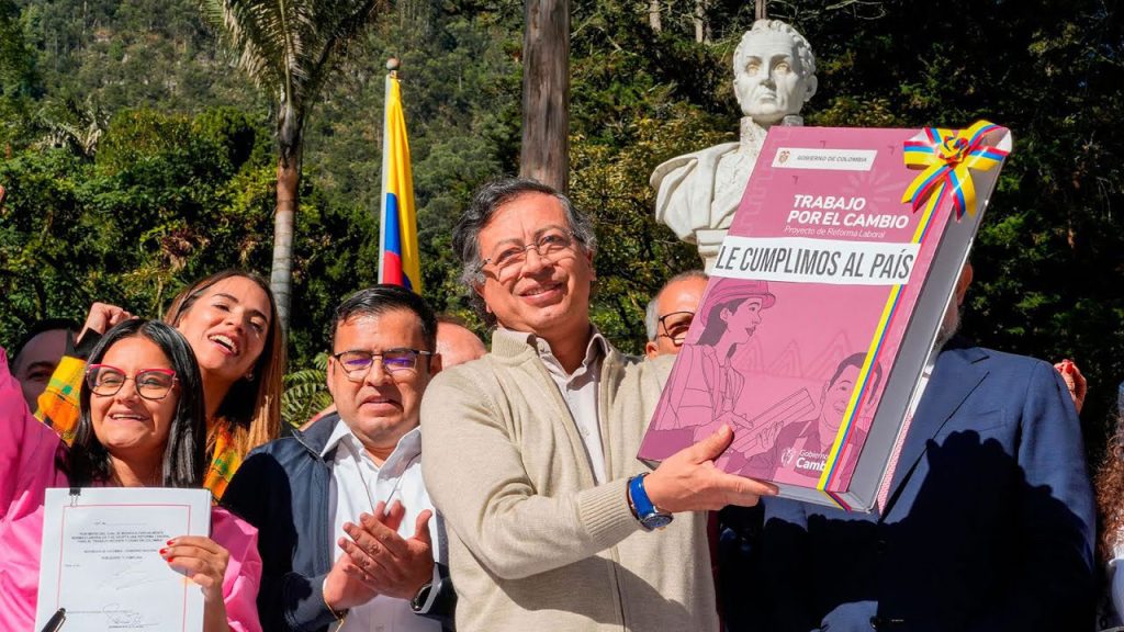 Sube al 90 % recargo dominical en Colombia
