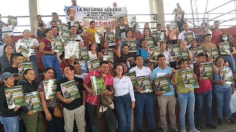 ANT entrega 121 títulos rurales en La Plata