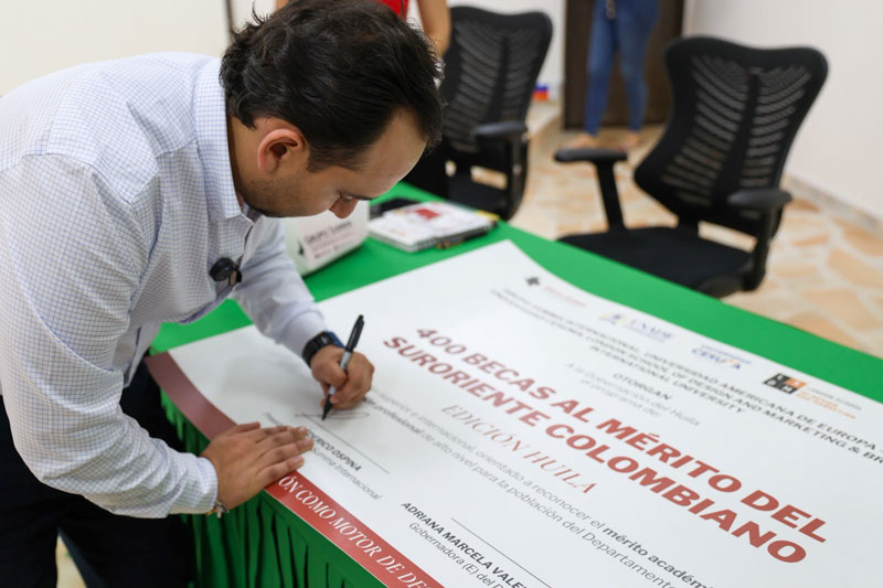 Abren 400 becas en el exterior para pregrados y posgrados en el Huila