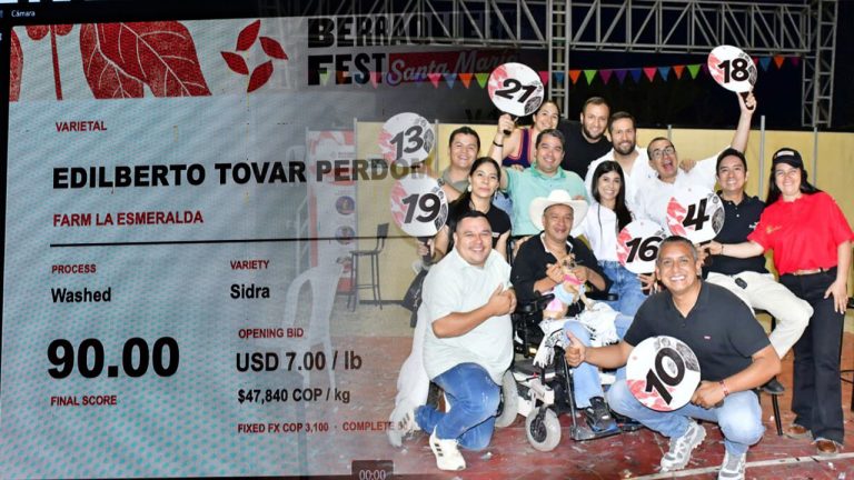 Café de Santa María alcanza el histórico precio de 116 dólares la libra