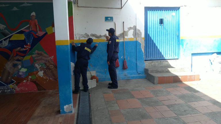 Colegios del Huila bajo lupa: evalúan daños tras fuerte sismo en Colombia