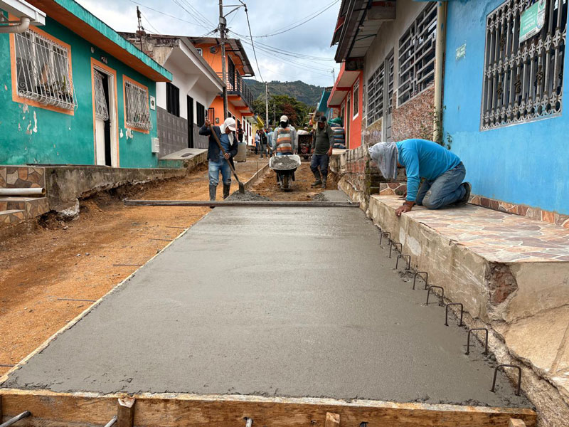 Convenios solidarios eliminan intermediación en obras públicas de Algeciras