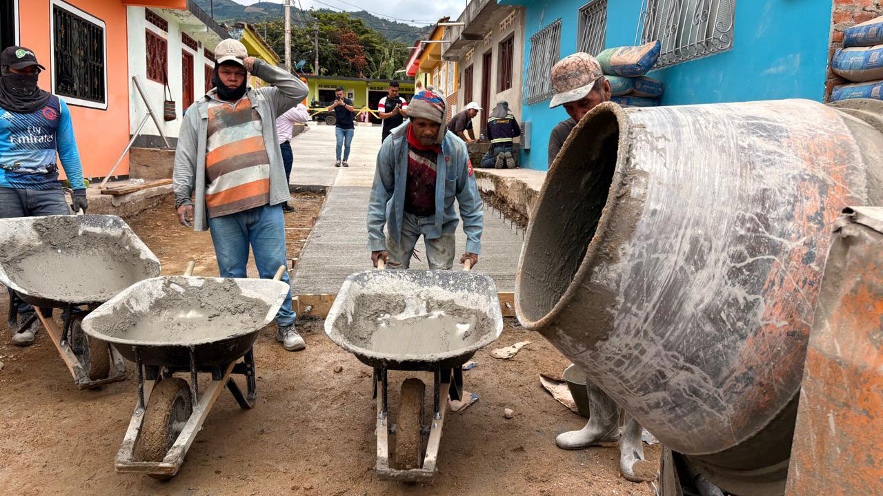 Convenios solidarios eliminan intermediación en obras públicas de Algeciras