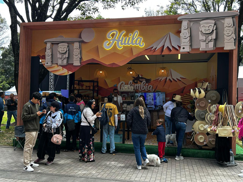Huila exhibe su potencial cafetero y artesanal en “Colombia son las regiones”