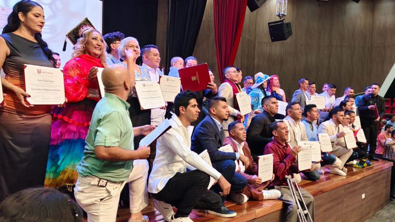 Título profesional para 74 artistas empíricos del Huila