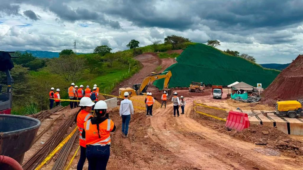 Variante de Timaná avanza al 70 %