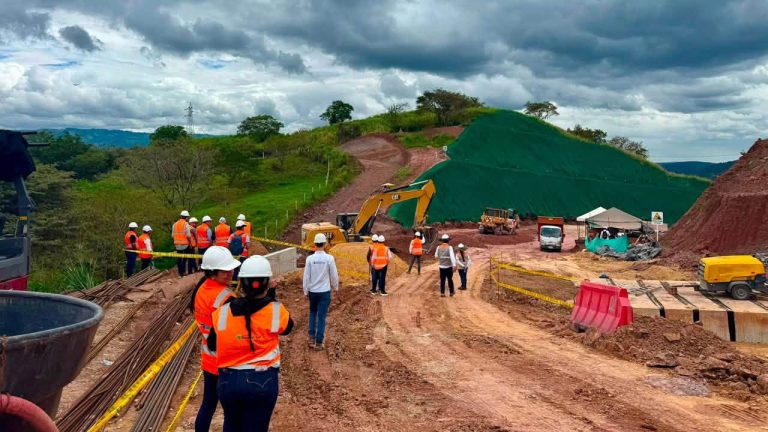 Variante de Timaná avanza al 70 %