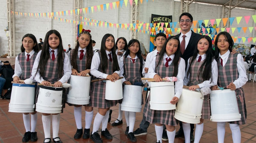 Batucada ambiental el ritmo del café en Pitalito