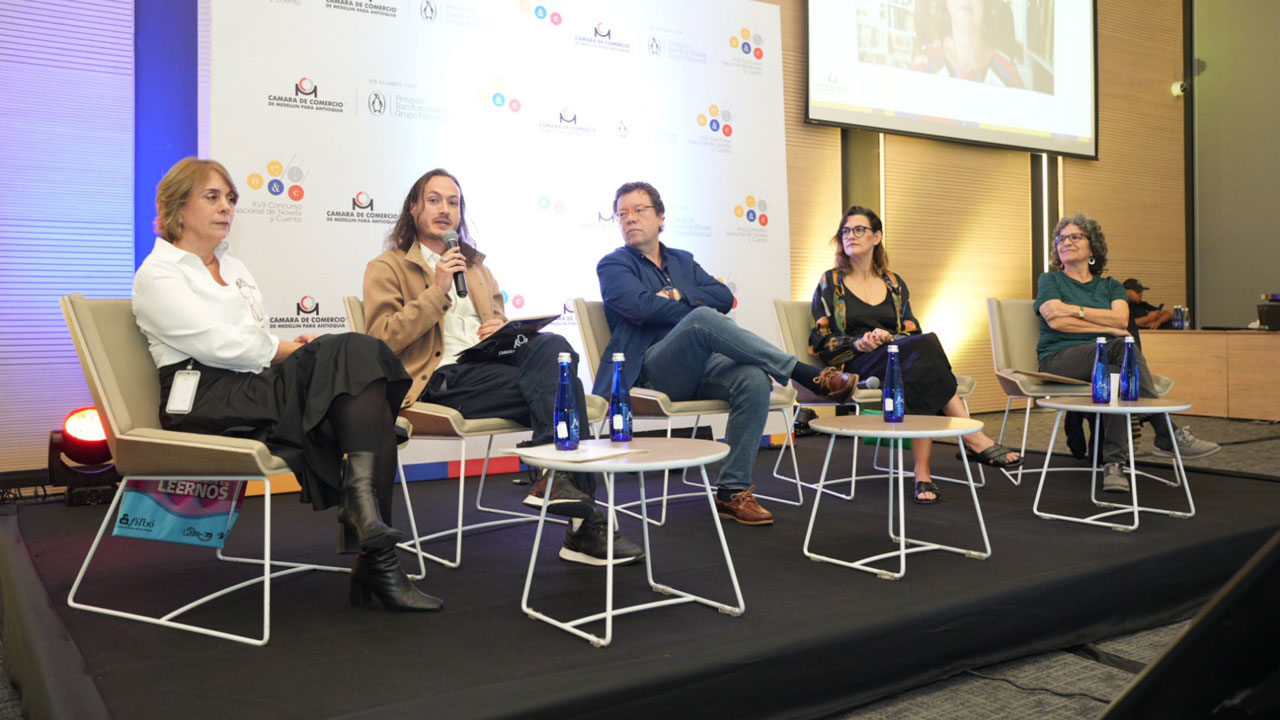 Felipe Martínez y Daniel Hinojosa ganan el certamen literario más antiguo de Colombia