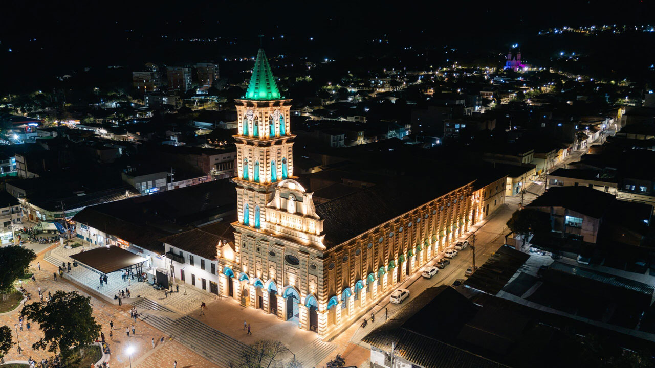 Garzón impulsa turismo religioso con millonaria renovación