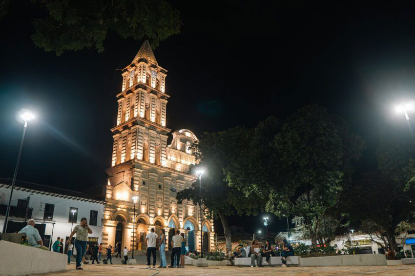 Garzón impulsa turismo religioso con millonaria renovación
