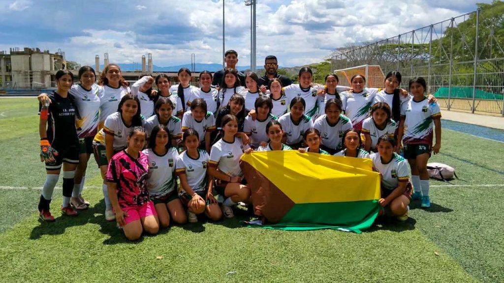 Histórico doblete: Acevedo reina en el fútbol femenino del Huila