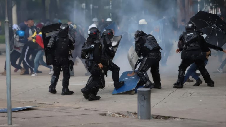 ¿Puede la Policía entrar a las universidades públicas? Lo que dicta la ley ante la medida del Gobierno