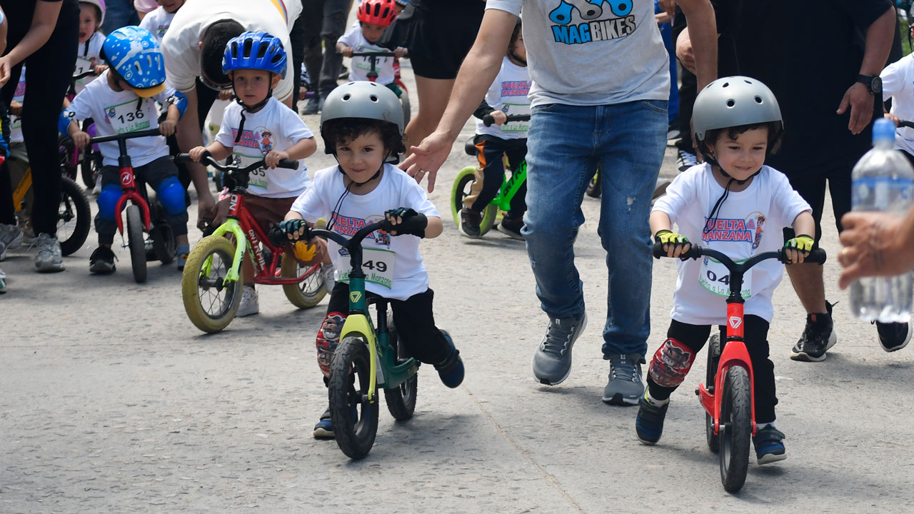 Vuelta a la Manzana: pedalea la niñez en Pitalito