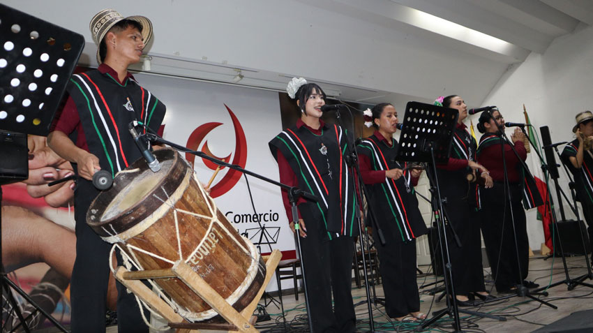 El IV Festival Normalista "Nacho Trujillo" consolida el relevo generacional de la música colombiana