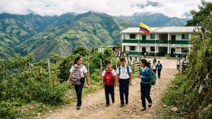 El futuro de los colegios públicos: ¿En manos de privados por 12 años?