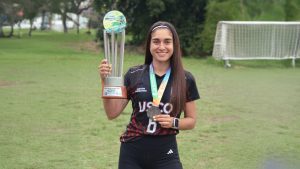 Emily Reina: Estrella del Ultimate Frisbee en el Huila