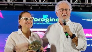 Guaro paisa y sordera en feria
