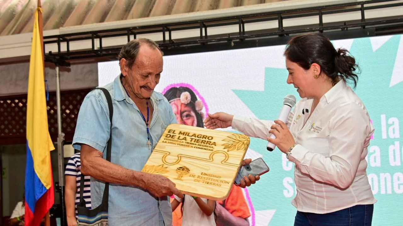Justicia en el Huila: URT entrega $473 millones a familias víctimas