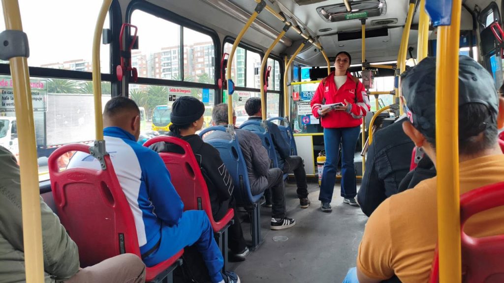 Salario mínimo 2027: quiénes podrían perder el auxilio de transporte